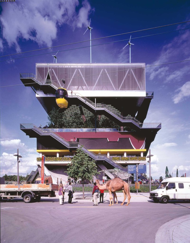 Figure 0.5: MVRDV, Holland Pavilion, Hannover World Exposition 2000. Courtesy of MVRDV.