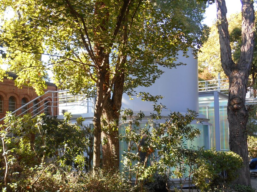 Figure 3.13: View looking west toward the South Korean pavilion, designed by Seok Chul Kim and Franco Mancuso in 1995. Photograph: Joel Robinson.