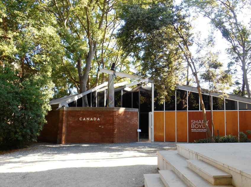 Figure 3.7: North façade of the Canadian pavilion, designed by Enrico Peressutti of BBPR in 1958. Photograph: Joel Robinson.