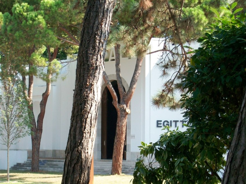 Figure 3.9: View looking east toward the Egyptian pavilion, originally known as the pavilion of the Arab Republic of Egypt (RAE), and included among the exhibition spaces of the north wing of the Padiglione Venezia, designed by Brenno Del Giudice in 1932. Photograph: Joel Robinson.