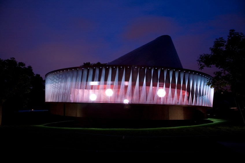 Figure 12.6: Olafur Eliasson and Kjetil Thorsen, Serpentine Gallery Pavilion 2007. Courtesy of the Serpentine Gallery. Photograph: Luke Hayes